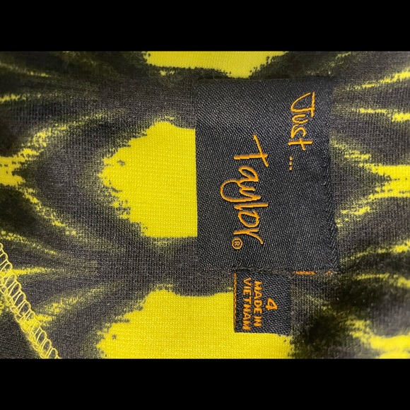 Dress - Picture 3 of 3